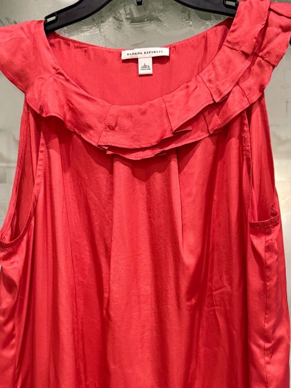 Banana Republic Coral Red Ruffle Neck Sleeveless Blouse Top